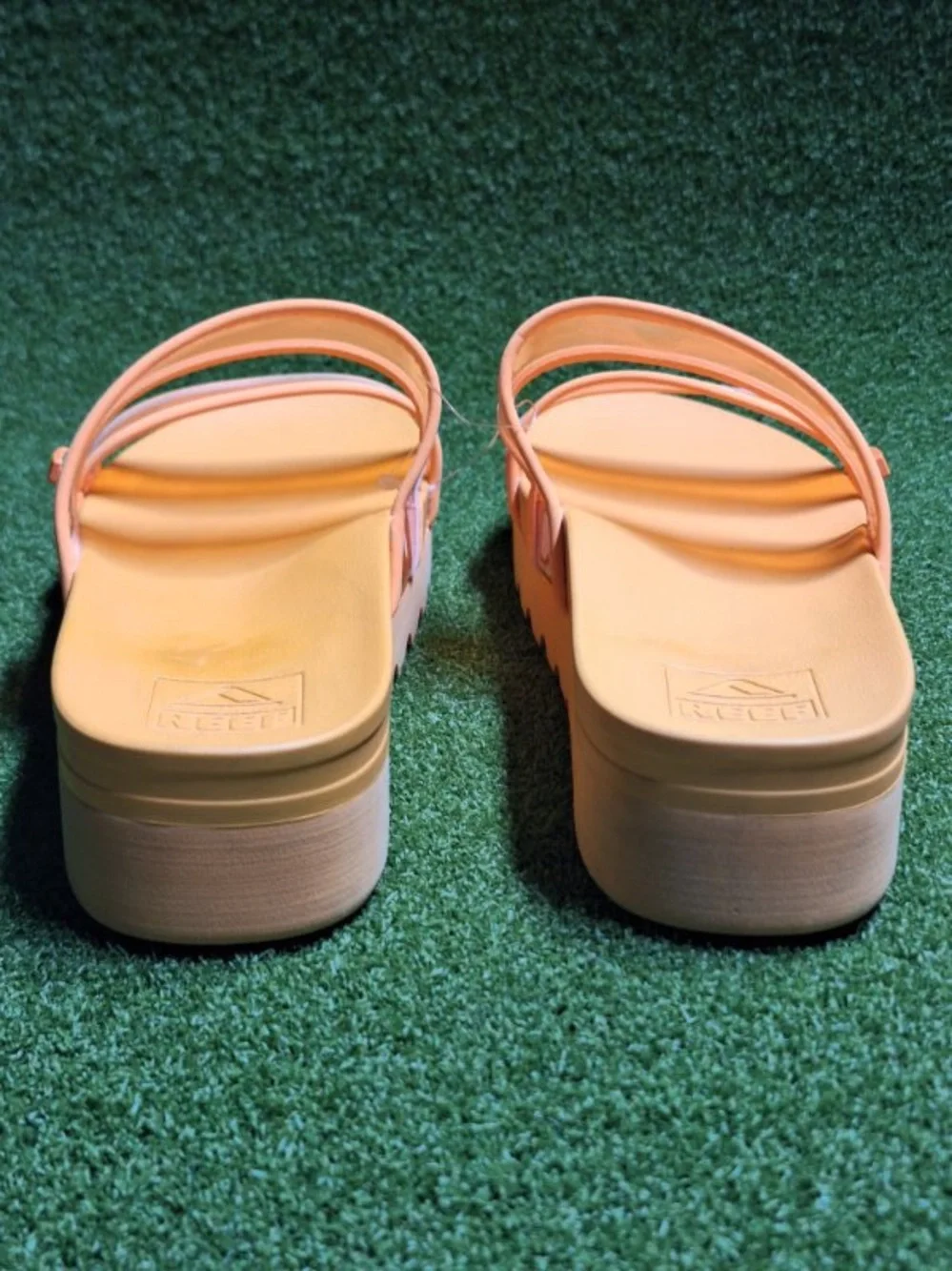 Reef Women's Peach Platform Sandals with Clear Straps - Picture 4 of 9